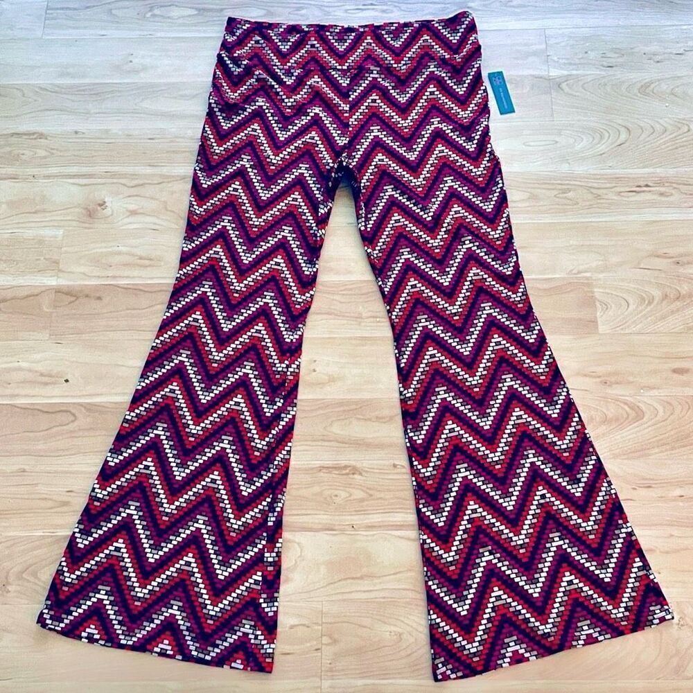 NWT No Boundaries XXL Red Black Chevron High Rise Pull On Stretch Flare Pants